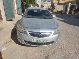اوبل استرا 2011