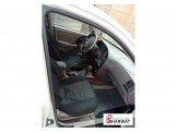 هونداي افانتي 2006 Image 2