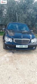 مرسيدس بنز الفئة-C 2001
