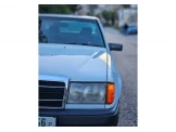 مرسيدس بنز الفئة-E 1986 Image 2
