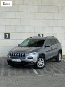 جيب شيروكى 2016