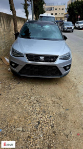 سيات سيات ارونا موديل ⁦2019⁩ ⁦FR⁩ رياضية صيانة دورية في الوكالة الحالة ممتازة جدا عداد قليل 2019 Image 2