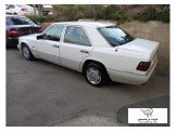 مرسيدس E200 1994 Image 2