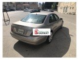 مرسيدس E270 2005 Image 2