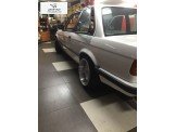 بي ام دبليو  BMW 320 موديل 1984 Image 3