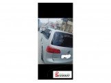 فولكسفاجن توران 2012 Image 2