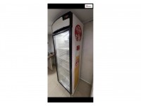 ثلاجة عرض للمحلات والمطاعم