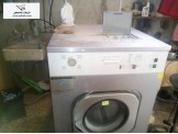 ماكنات محل دراي كلين مع الاثاث للبيع بسعر مغري Image 3