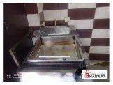 عدة مطعم كاملة شبه جديدة للبيع بس...