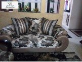 طقم كنب 7 مقاعد مع طاولة وسط ماليزيه فاخره Image 2