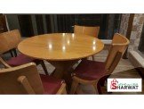 طاولات مطاعم مع كراسي 