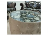 طقم كنب جديد 7مقاعد لون مميز مع طاولة وسط Image 2