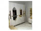 غرف نوم ابيض وذهبي Image 3
