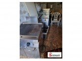 عدة مطعم للبيع 