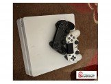 بلايستيشن 4 slim مع ايدتين وثلاث العاب  Image 3