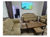 كنب مستعمل مع طاولة وسط  Image 2