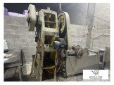 ماكنة لصنع اطباق القصدير 