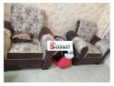 طقم كنب ضيوف بحالة ممتازة (بالكرتونة) 7 مقاعد Image 3