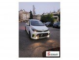 سيارة للإيجار