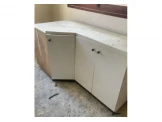 مطبخ خشب للبيع بالاضافة الى شايش