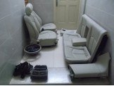 غرفه مرسيدس e211 جلد لون افوايت كامله . Image 3