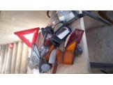 شروة قطع سيارات وغمازات وضو امامي