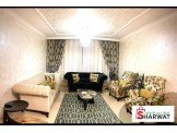طقم كنب مع برادي والطاولة الوسط 