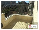 شقة ثلاث غرف غير مفروشة