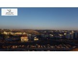 شقة ثلاث غرف غير مفروشة