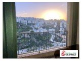 شقة ثلاث غرف غير مفروشة