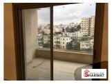 شقة ثلاث غرف غير مفروشة