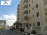 شقة ثلاث غرف غير مفروشة