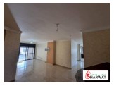 شقة ثلاث غرف غير مفروشة