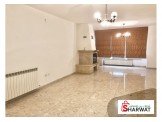 شقة ثلاث غرف غير مفروشة