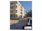 شقة ثلاث غرف غير مفروشة