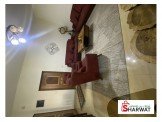 شقة ثلاث غرف غير مفروشة