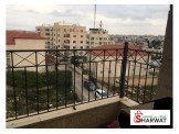 شقة ثلاث غرف غير مفروشة