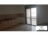 شقة ثلاث غرف غير مفروشة Image 2