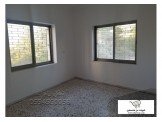 شقة ثلاث غرف غير مفروشة