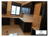 شقة ثلاث غرف غير مفروشة Image 3