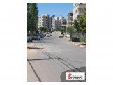 شقة ثلاث غرف غير مفروشة