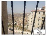شقة ثلاث غرف غير مفروشة