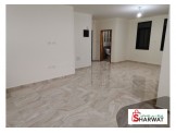 شقة ثلاث غرف غير مفروشة