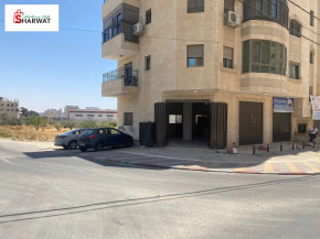 محلات او مخازن تجارية للبيع