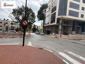 محل تجاري للبيع في موقع مميز وحيوي