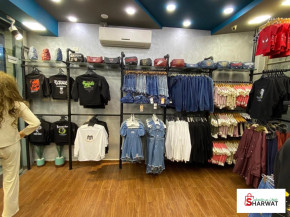 محل للبيع. بالخلو Image 3