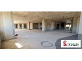 للبيع - طبقة تجارية للبيع 1100 متر مربع (صافي) Image 2